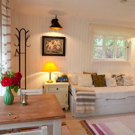 Adami Country Guesthouse Vainupea Exteriör bild
