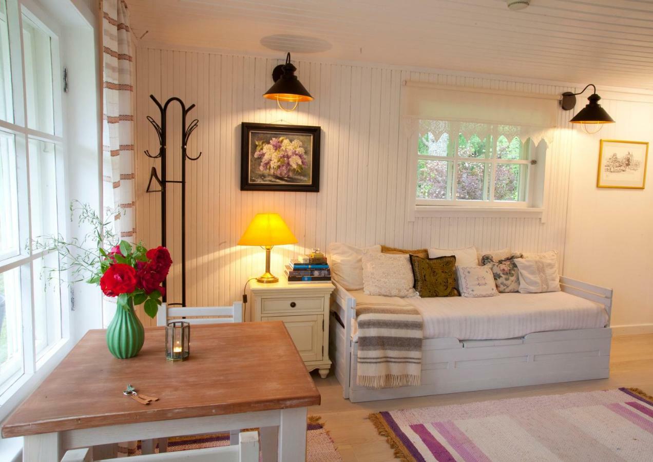Adami Country Guesthouse Vainupea Exteriör bild