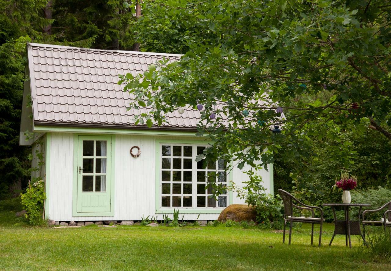 Adami Country Guesthouse Vainupea Exteriör bild